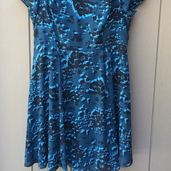 Torrid Flower Printed Dress - Picture 3 of 5